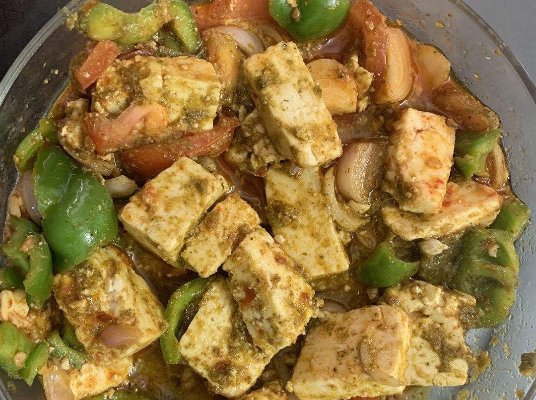 Dry paneer sabzi with capsicum and tomato